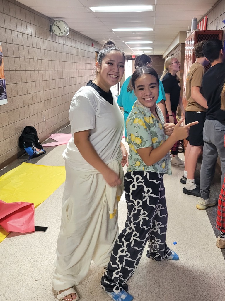 homecoming decorating