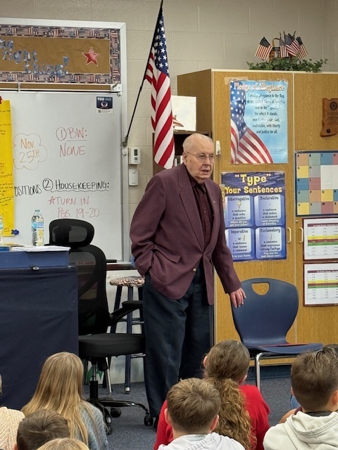 Charlie Garner, WWII veteran visits ISMS 6th grade