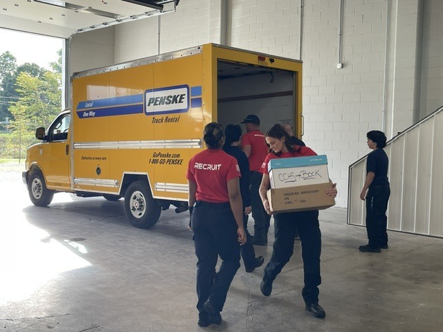 Goin' Postal Moving Help