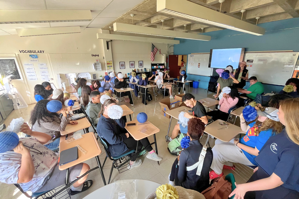 Student Gov Working on Hoco Decor