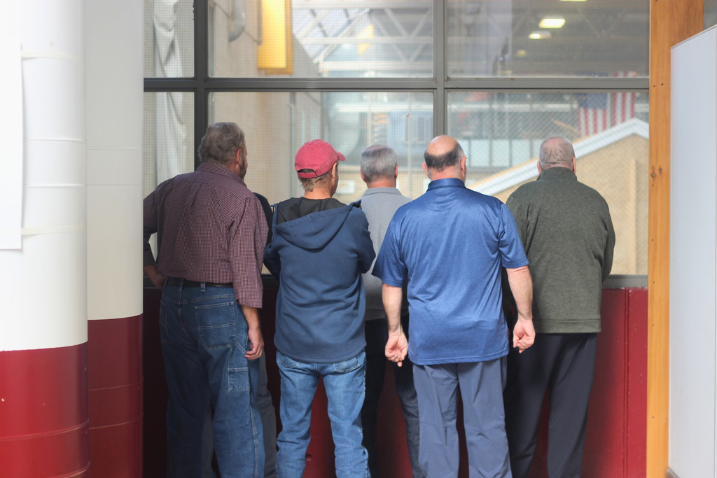 Electronics Alum Visint on 10