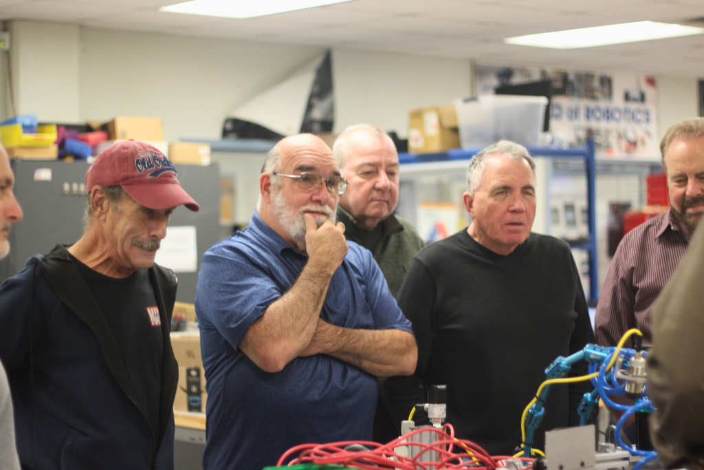 Electronics Alum Visint on 10