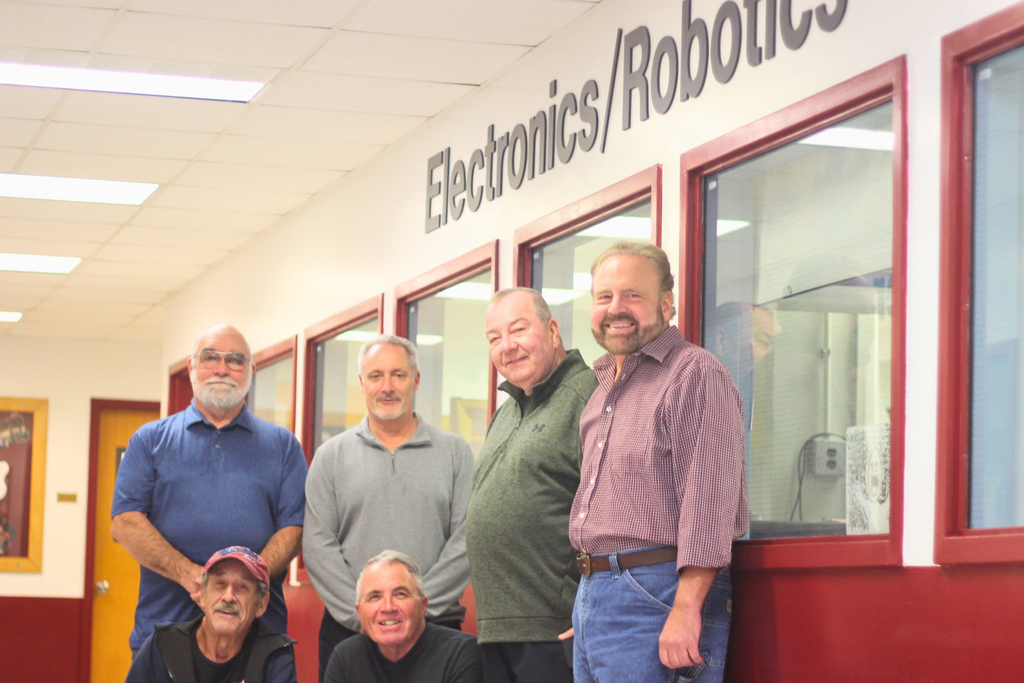 Electronics Alum Visint on 10