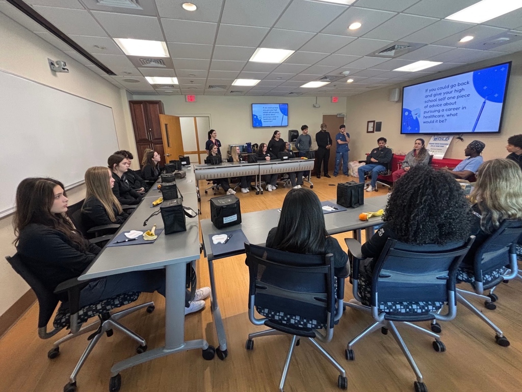 Dental Students Visit BU