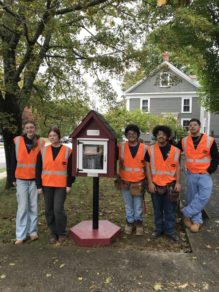 A new Little Library has found its home in Merrimac! 📚 Whittier Tech Carpentry students recently installed the Little Library in front of the Merrimac Museum at 62 West Main Street. After the installation, students had the opportunity to tour the museum and learn more about the town’s history. “It was cool seeing all of the town’s history,” shared Mr. Sandlin’s Carpentry class. Great work bringing this project into the community! #WeAreWhittierTech #CareerAndTechnicalEducation #WorkforceOfTomorrow