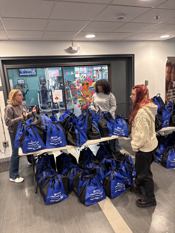 Students & Staff volunteering