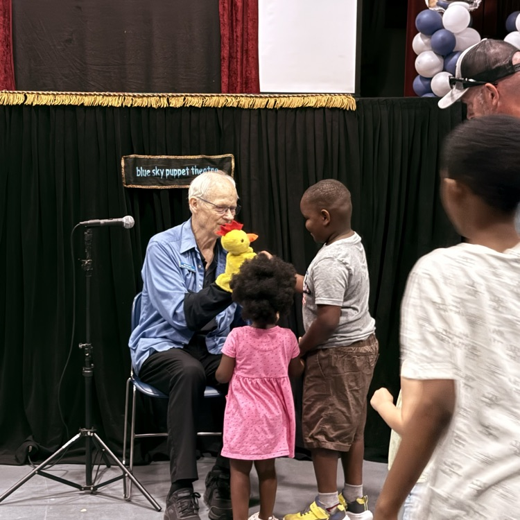 PUPPET SHOW 