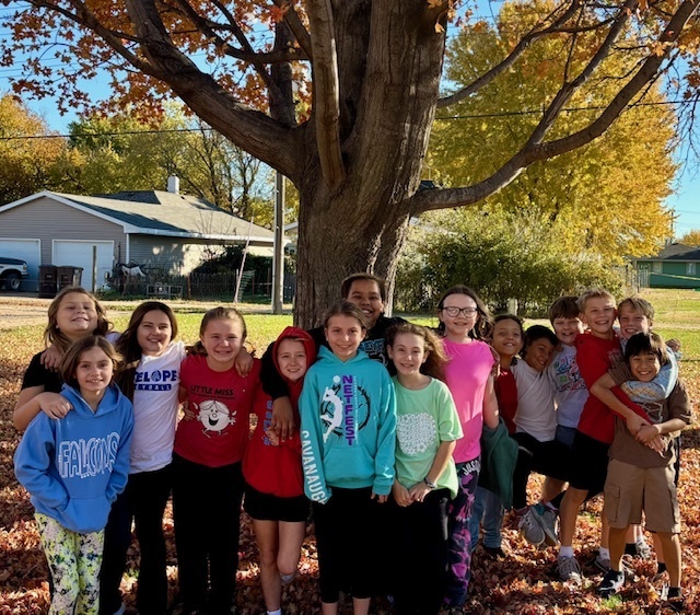 Fourth Grade and the beautiful Maple tree in front of the Hildreth building.