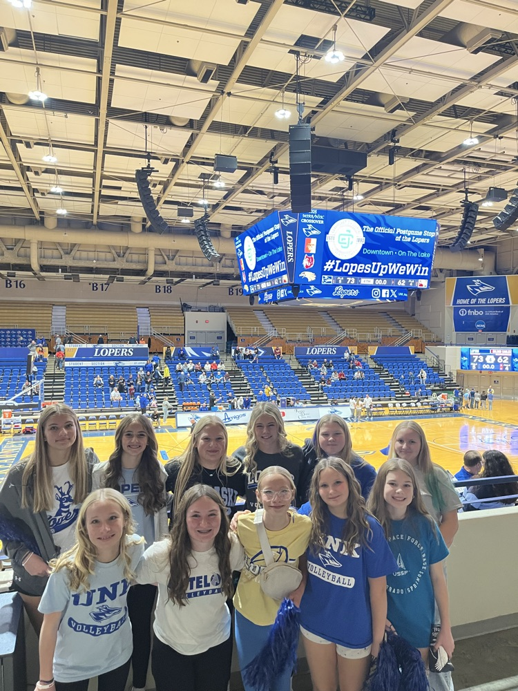 JH girls basketball team at UNK game