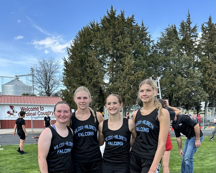 Maddison Lienemann, Ellie Blank, Georgia Guthrie, Elsie Donley: new JH girls 4x400 record