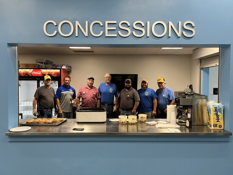 Wilcox and Hildreth Lions Clubs serving lunch to teachers at inservice.