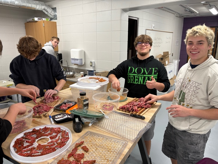 Wildcat Products students beef jerky project 