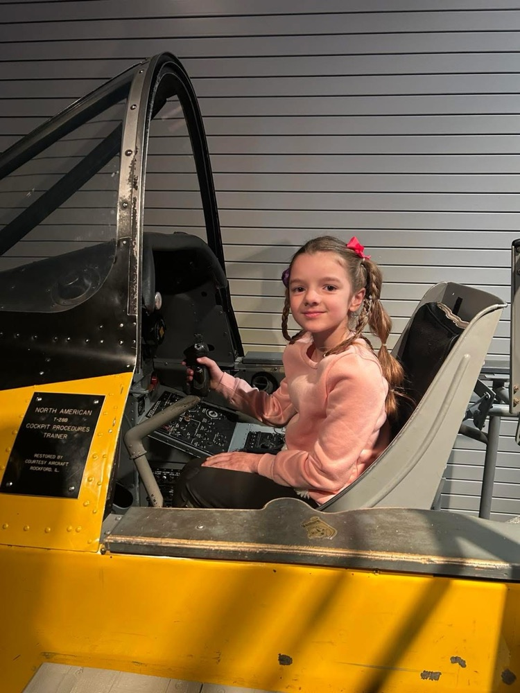 Second grade EAA field trip 