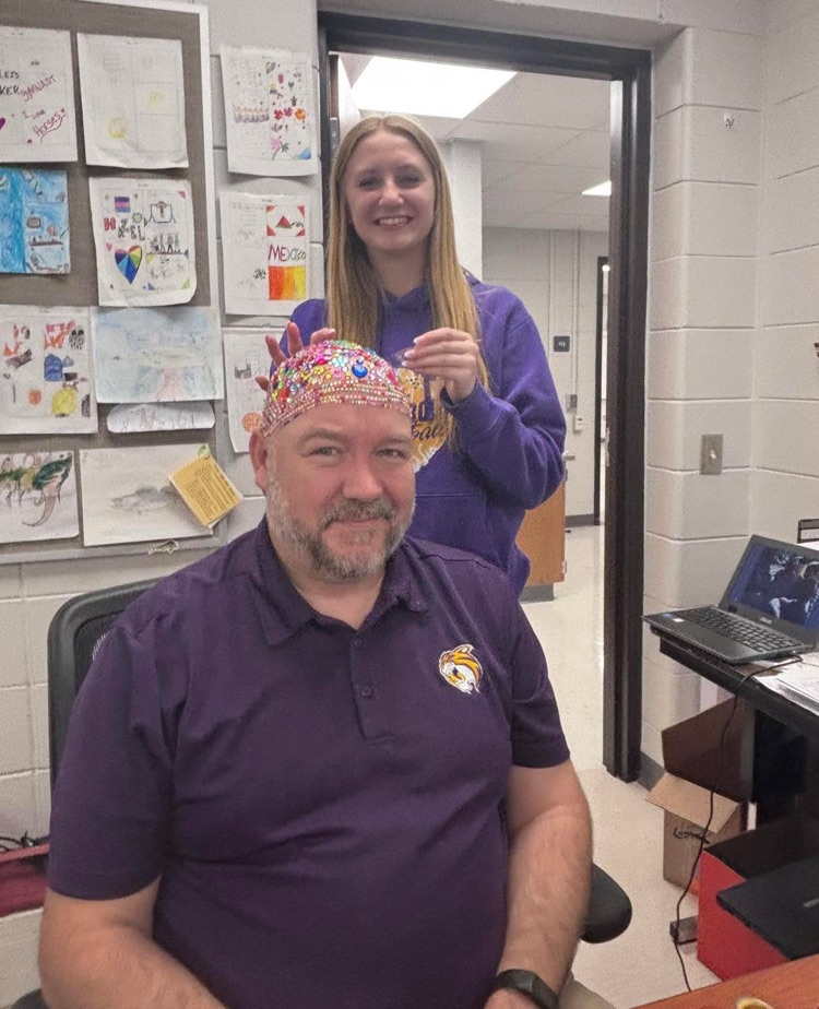 Londyn bedazzled Mr. Eichmann’s head 