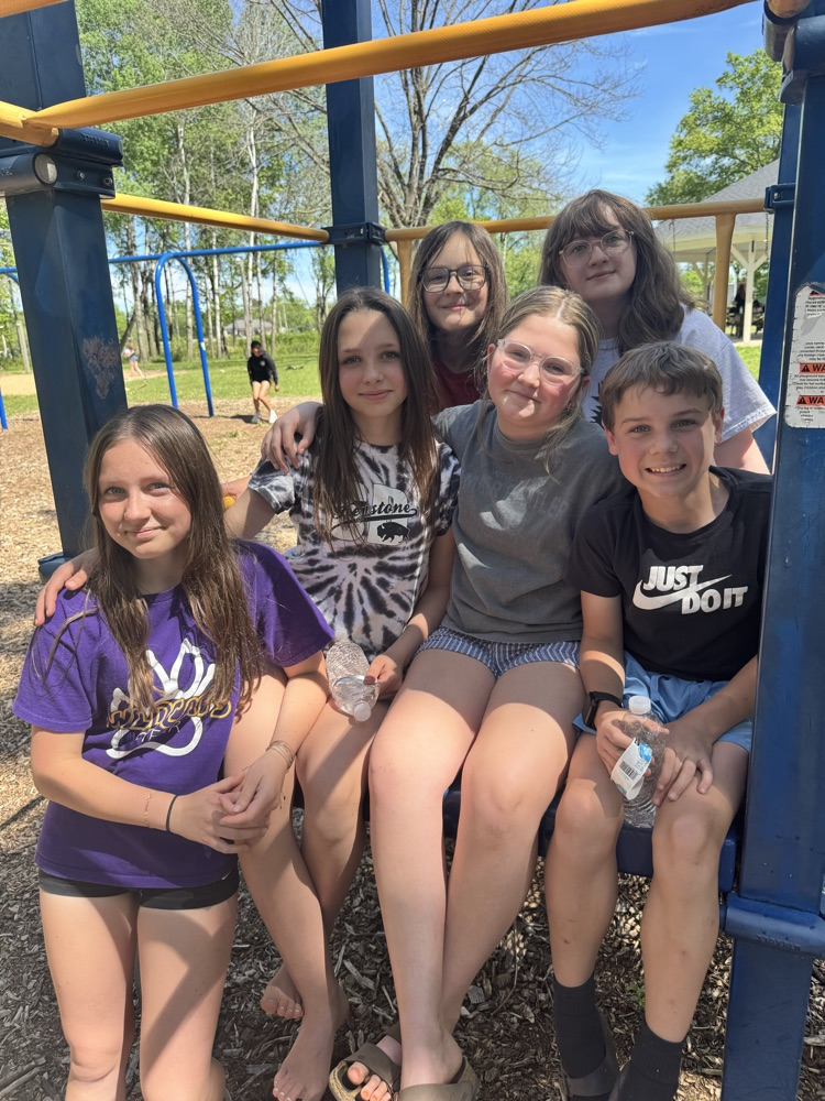 middle schoolers at Roberts Park 