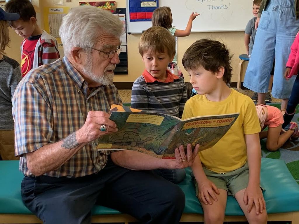 Steve Tchudi reading with some of our younger students!