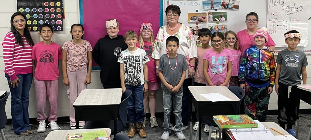 Day 3 of "Pink Out" at school. Next Wednesday will be our last day for dressing up. Let's see what you have been saving up for. 
