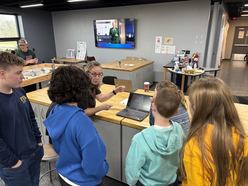 MS Robotics Team Meets With an Archaeologist