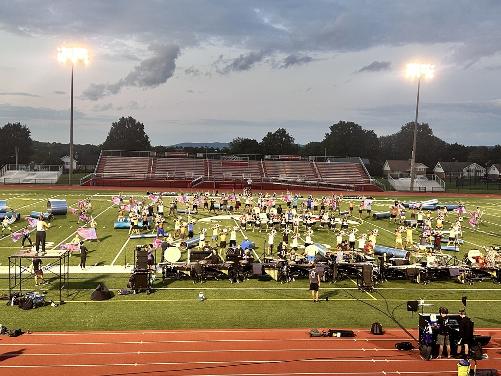 Mandarins Drump Corps on field