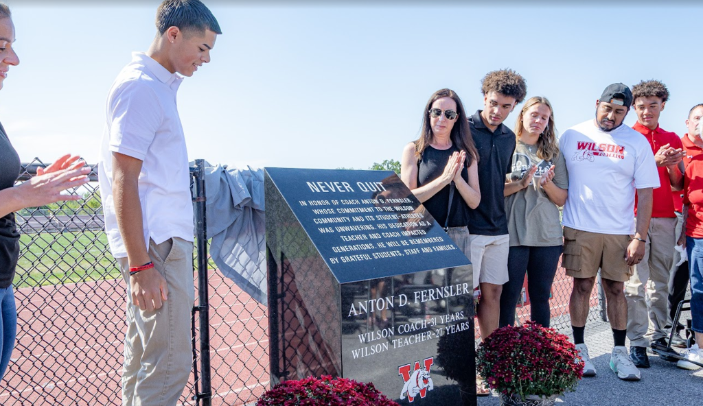 Unvieling fo memorial