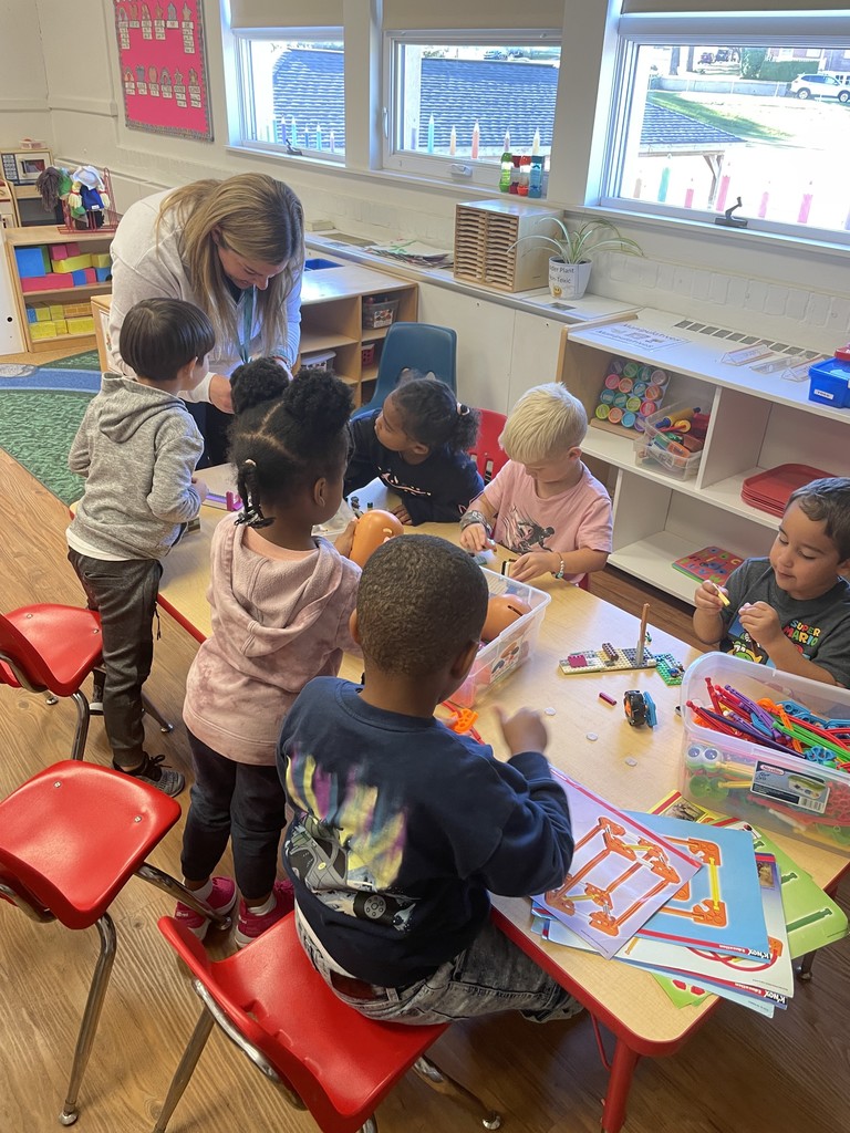 steph kocher helping students