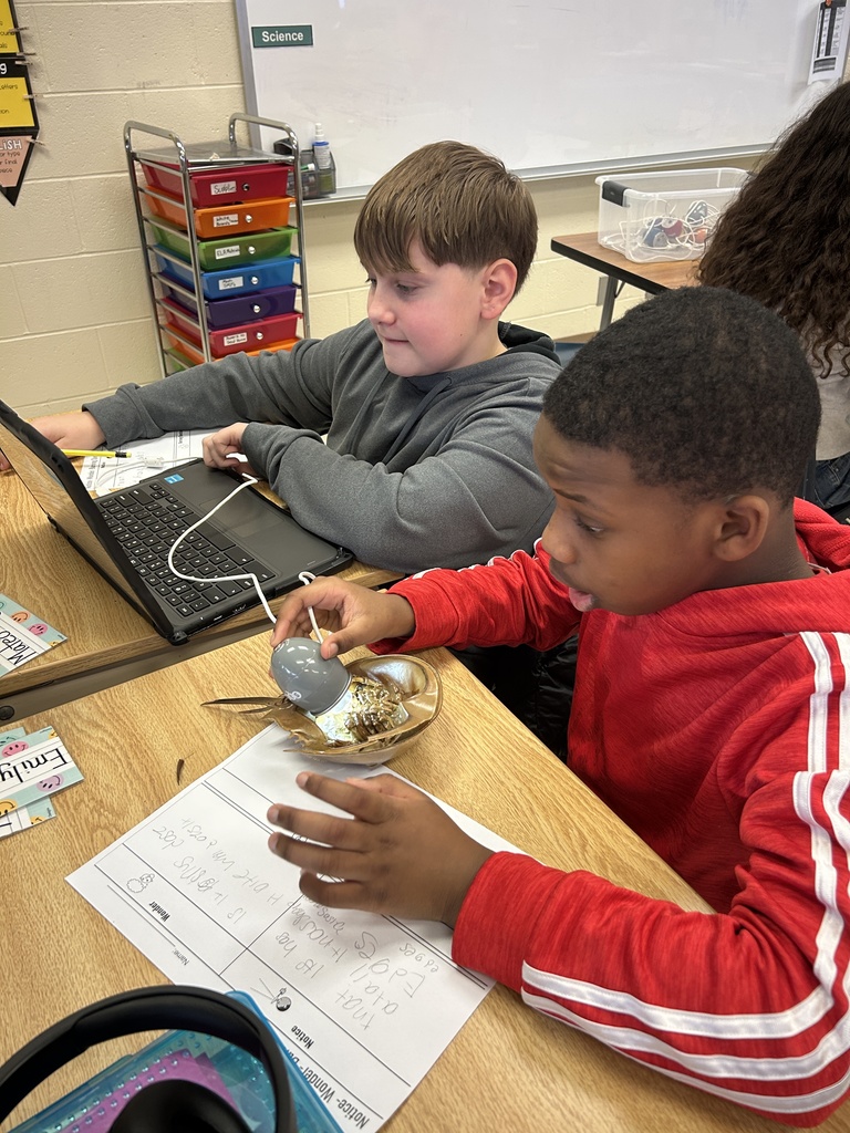 horshoe crab and students with computer
