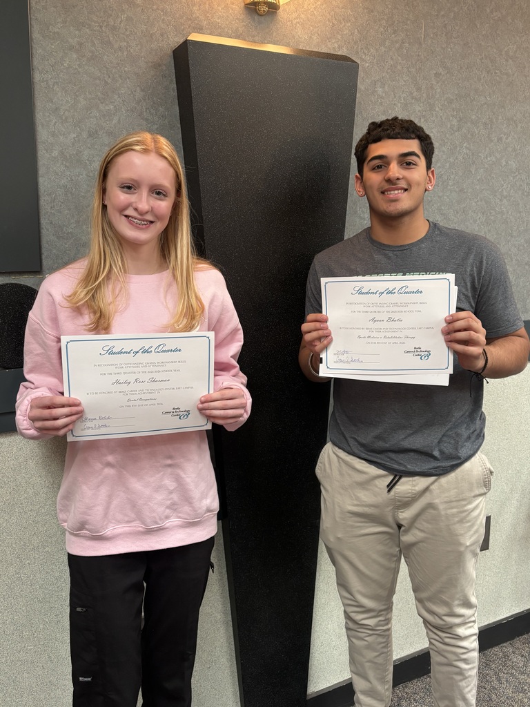 BCTC students with award