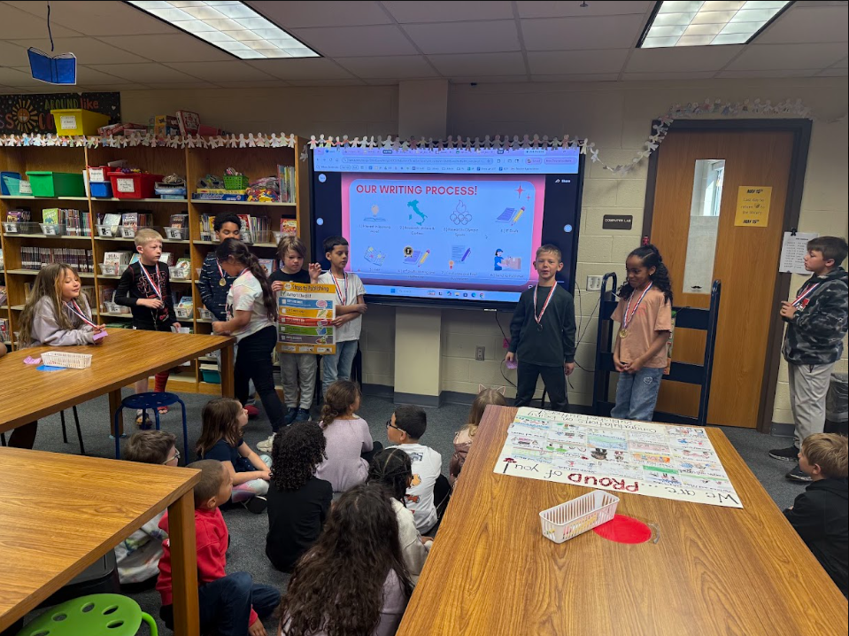 students presenting their project 