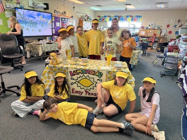 students with lemondade stand