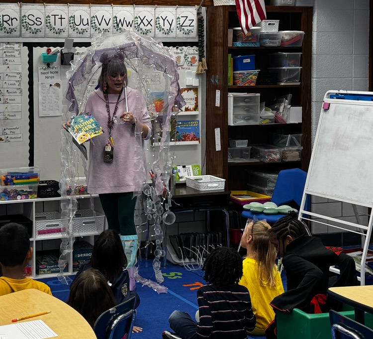 jellyfish costume reading