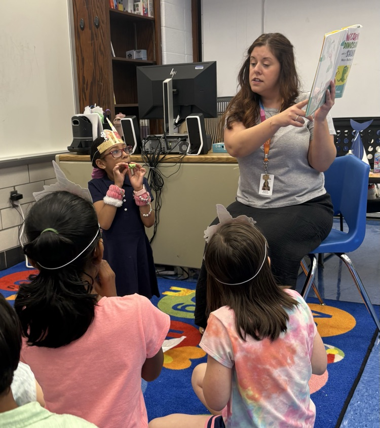 kids and reading teacher