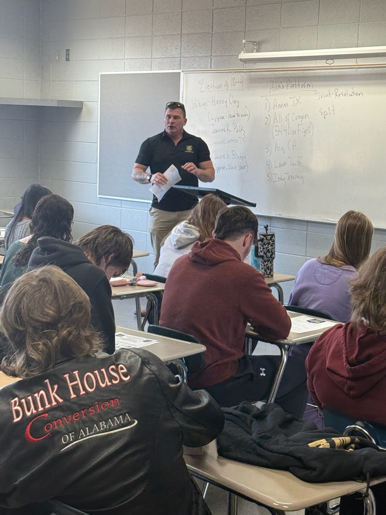 National Guard Visits the seniors at Winfield City High School