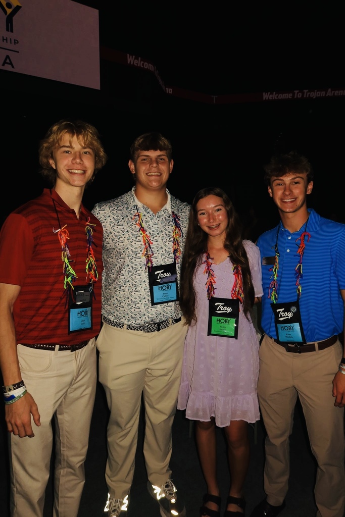 Group picture of HOBY ambassadors