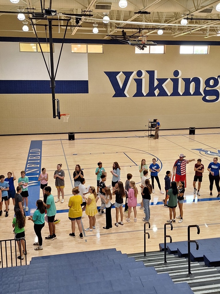 We are having a marvelous time welcoming our 6th graders to the middle school!!
