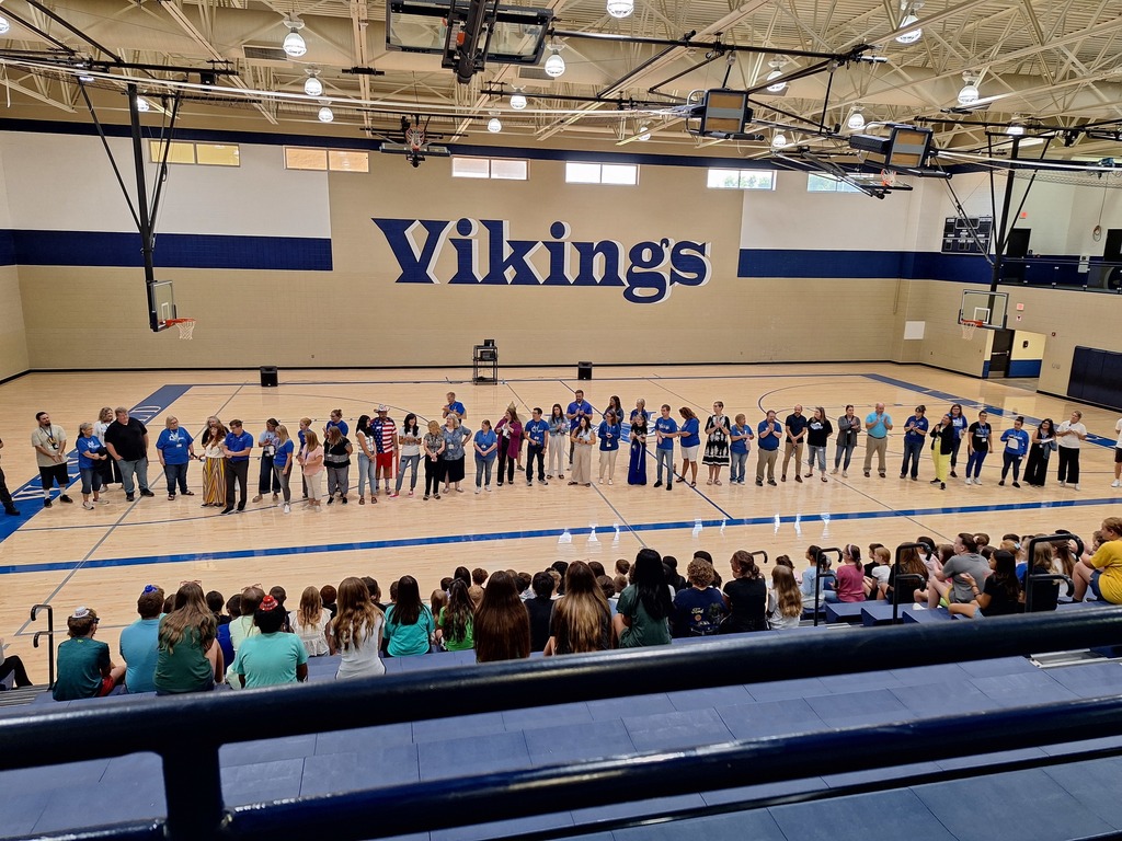 We are having a marvelous time welcoming our 6th graders to the middle school!!