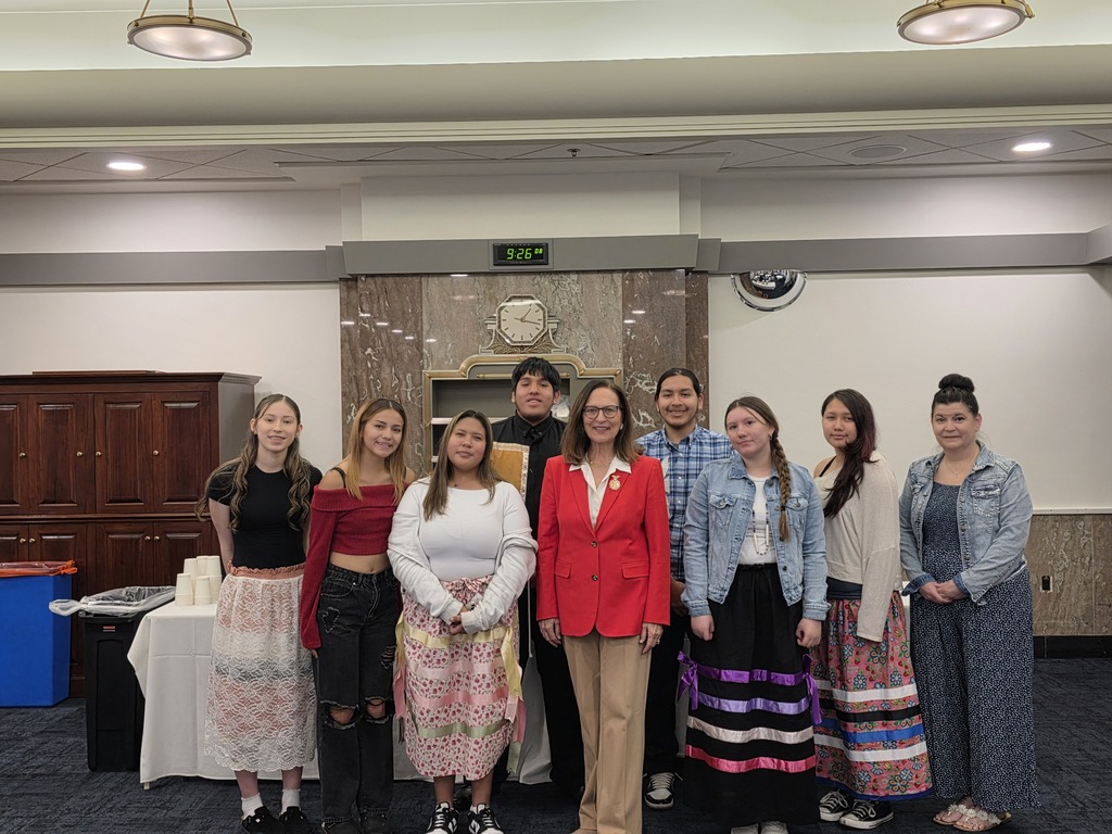 academy students with senator fischer