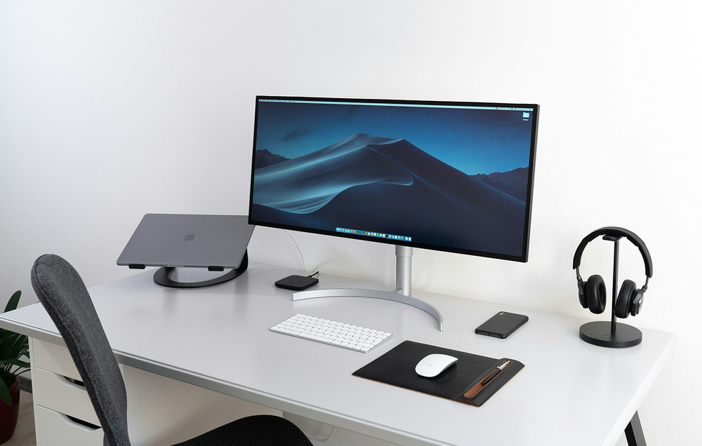 computer desk and technology graphics