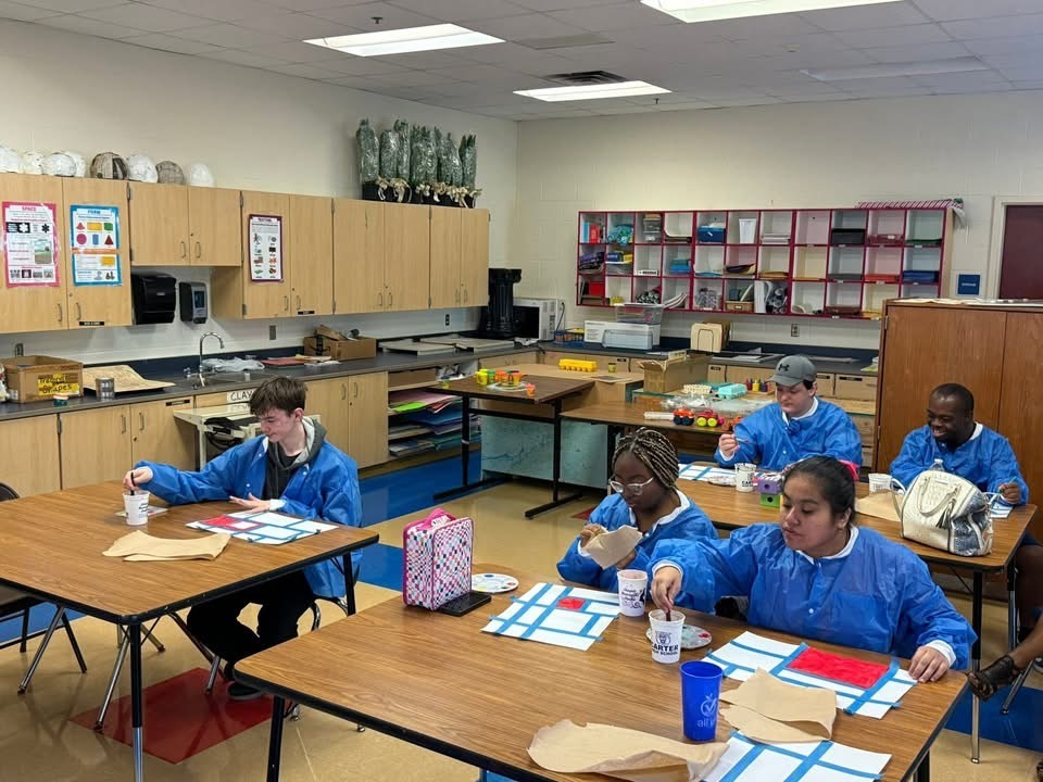 Art class at Carter High School 