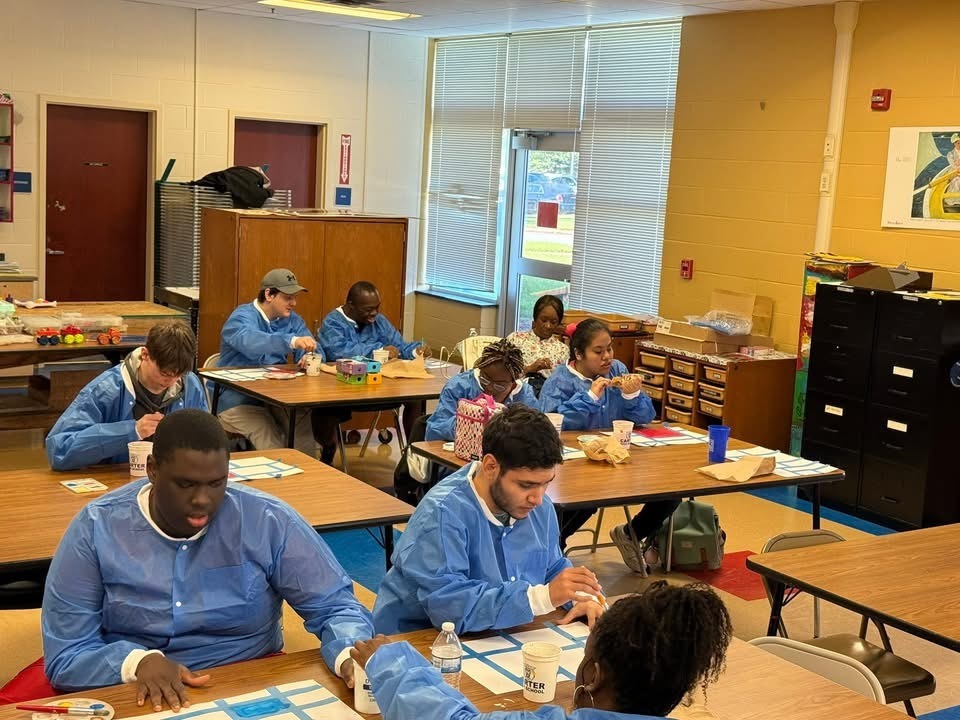 Art class at Carter High School 
