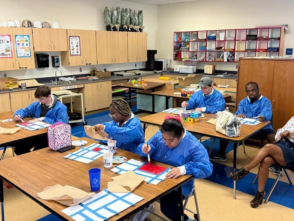 Art class at Carter High School 
