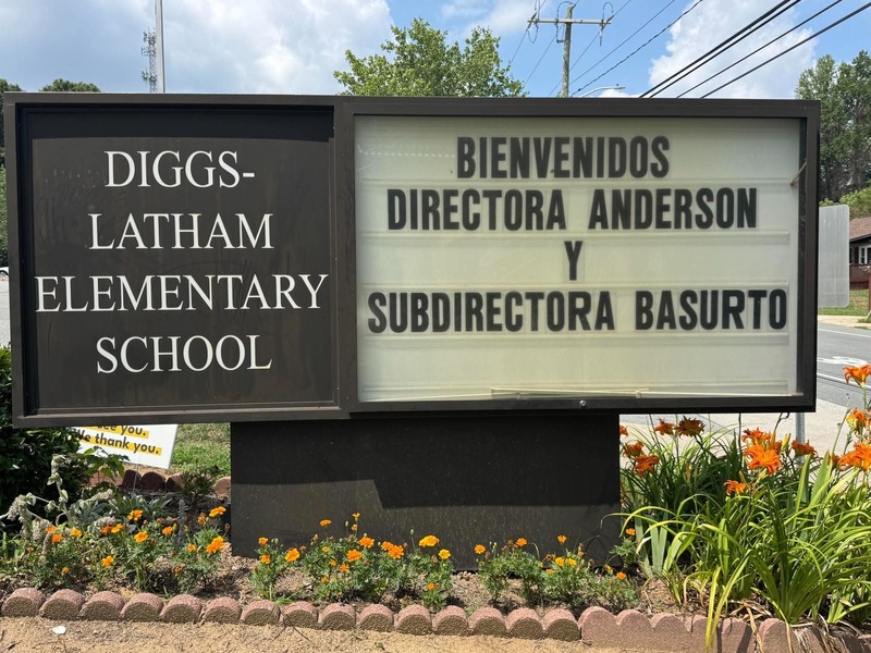 School Sign Spanish