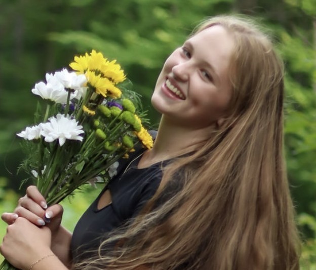 Senior Spotlight - Gwen Greuel