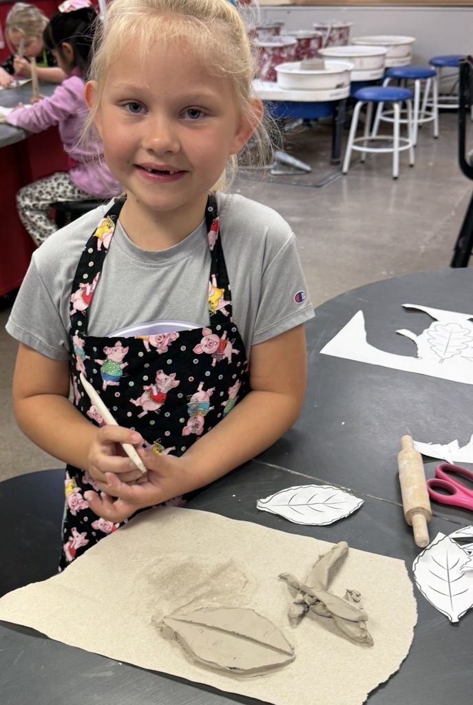 Making Leaves in Art Class with Mrs. Moelter