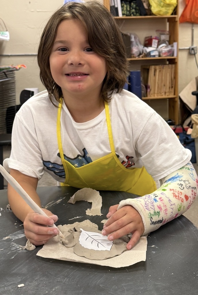 Making Leaves in Art Class with Mrs. Moelter