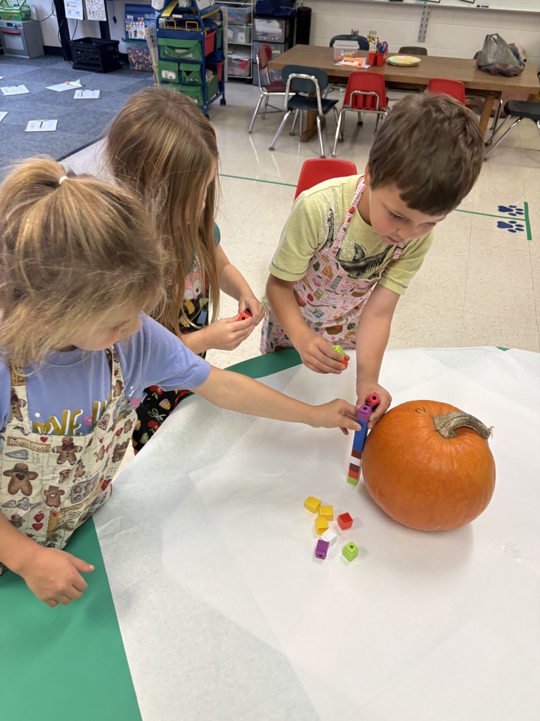 Kinders' Pumpkin Carving Day!