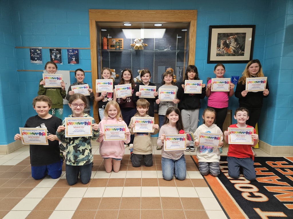 Photo of perfect attendance students for 3rd academic period