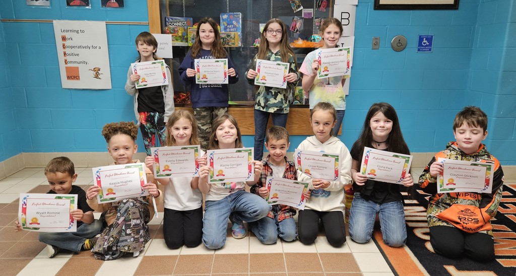 Photo of students with perfect attendance for the 3 school terms