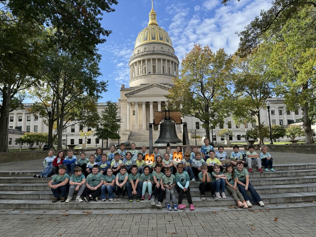 Photo of 3rd grade students in front of WV Capitol Building