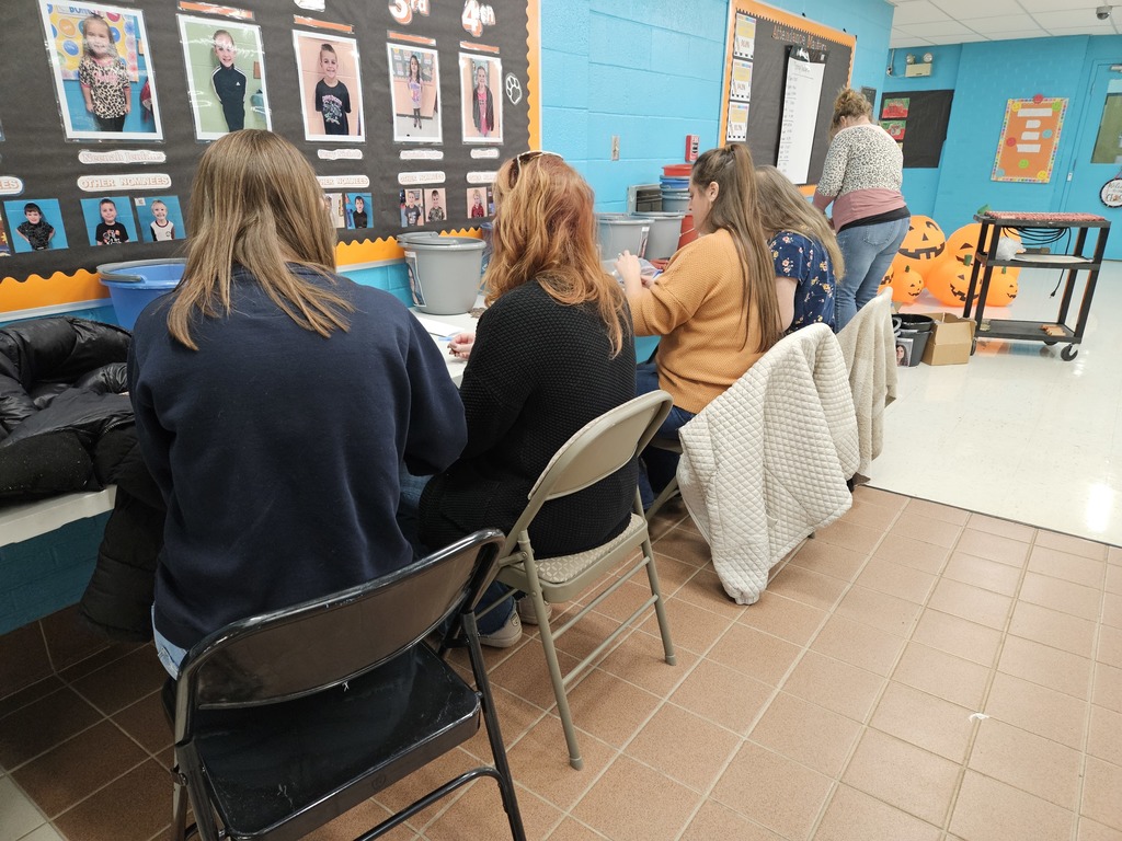 Volunteers counting change