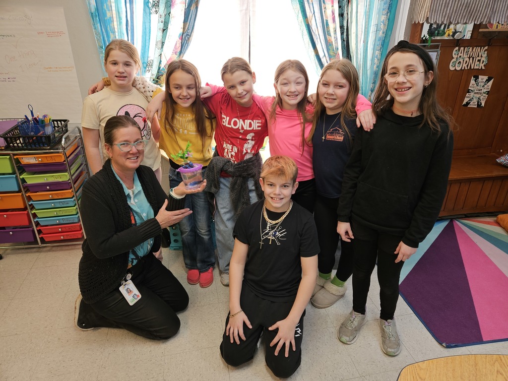 Mrs. Ellison's thoughtful class members who brought in a new fish for the class